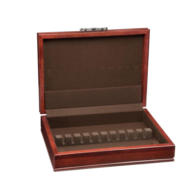 Hamilton Chest