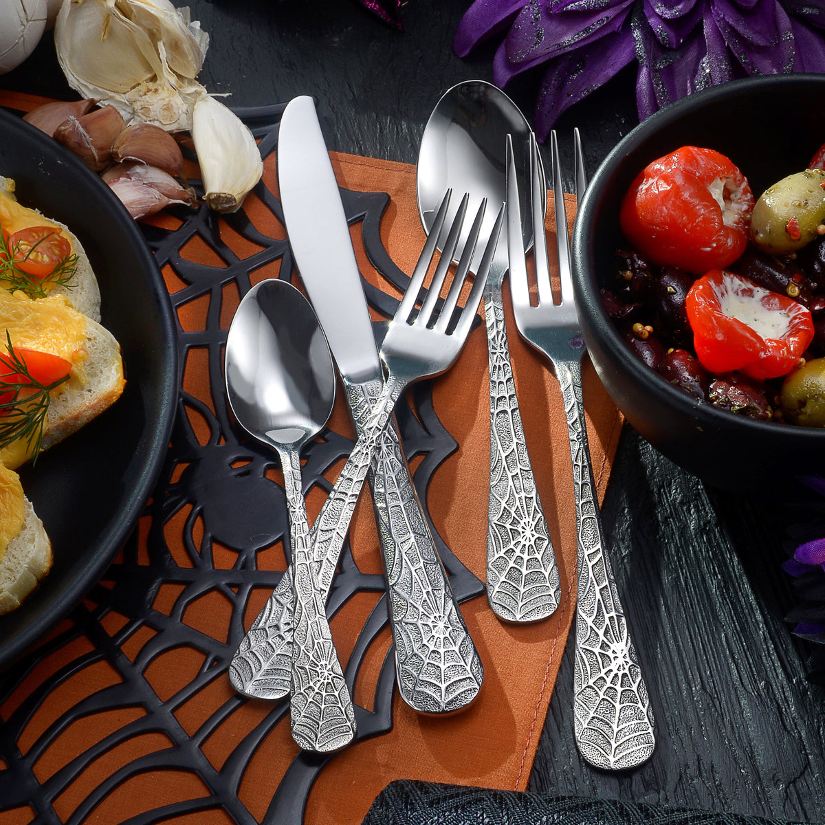 Webbed Spider Web Flatware – 60 Piece Set Service for 12