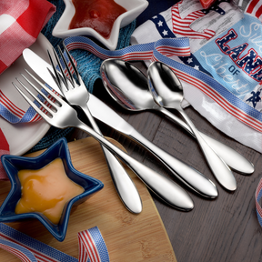 Betsy Ross - 5 Piece Place Setting - With Solid Handle Knife