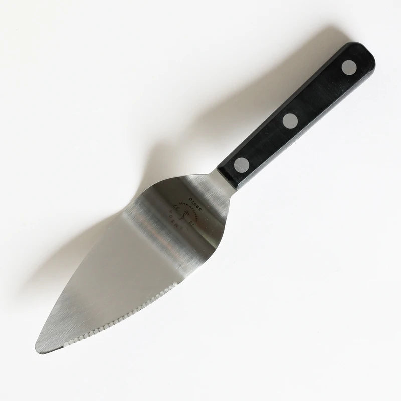 Pie / Cake Server with Wavy Edge
