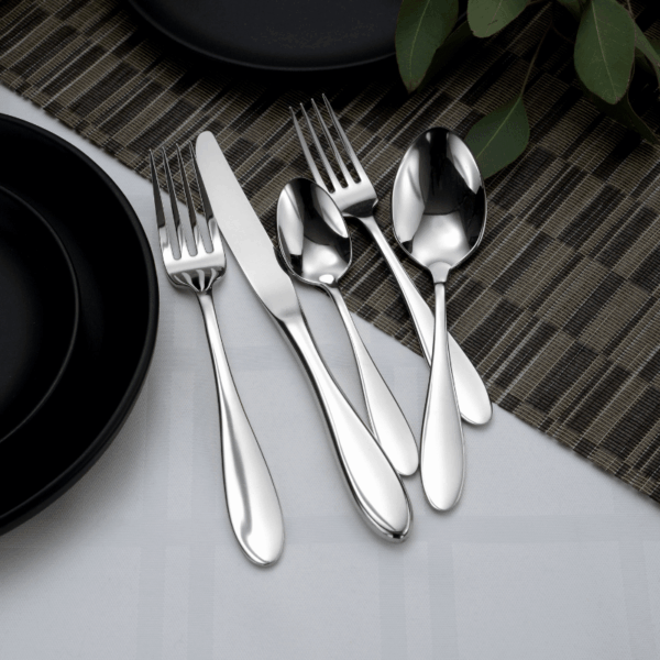Betsy Ross - With Solid Dinner Knife | Liberty Tabletop High