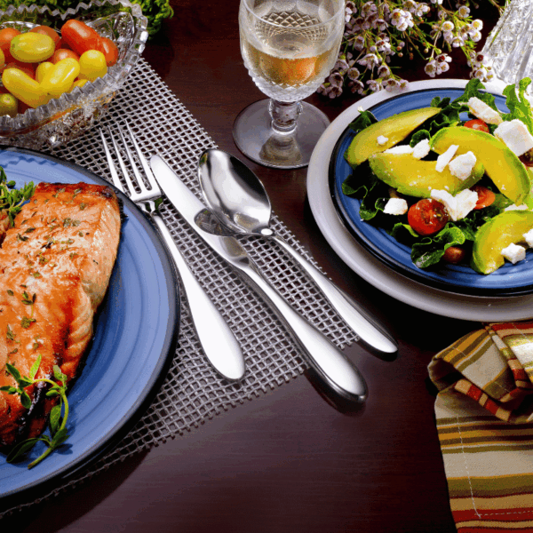 Betsy Ross - With Solid Dinner Knife | Liberty Tabletop High